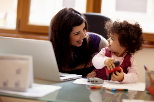 Canadian mothers missing from labour market