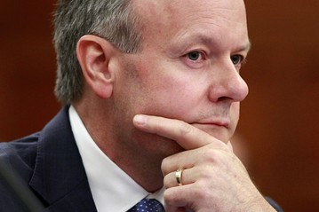 Poloz gives little away on interest rates