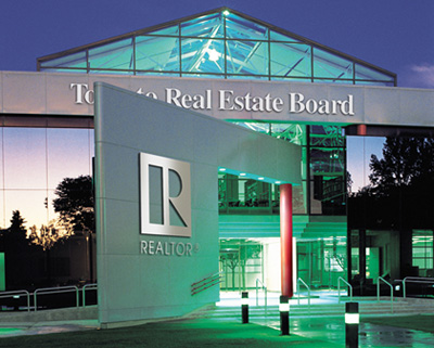 Realtors avoid the issue of fees