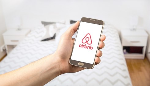 Airbnb to collect taxes from BC homeowners