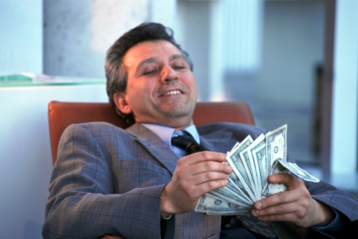 Convicted broker sets up investment advisory