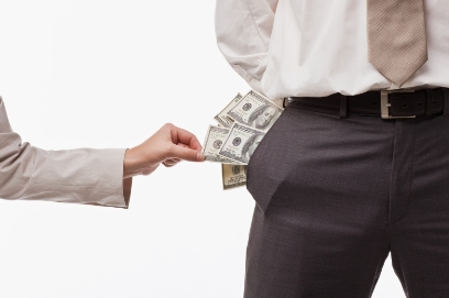 TV star’s advisor ex-husband accused of $300 million pump-and-dump