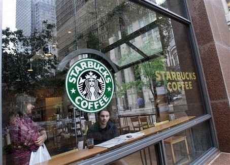 Starbucks customers benefit from register outage