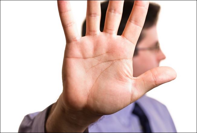 Dealer refuses to cover advisor breach